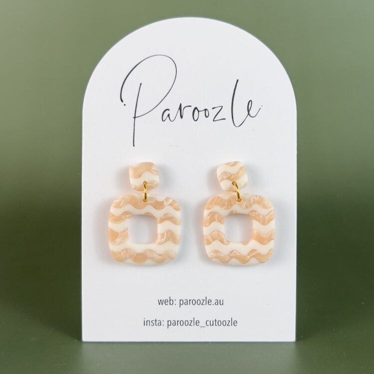 Pearly Squiggle Square Dangle